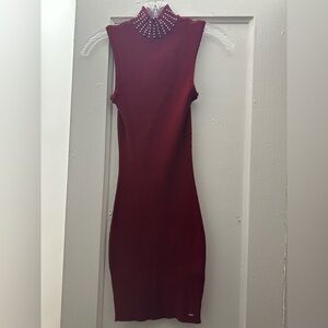 Guess mockneck burgundy midi dress S
BRAND NEW WITH TAGS